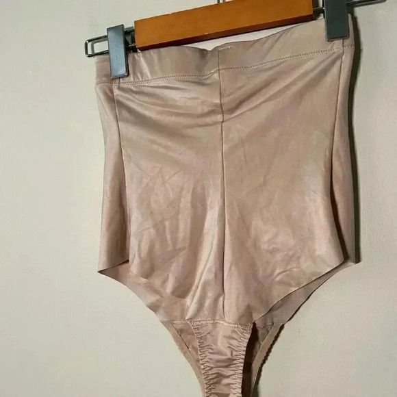 NWOT Spanx Suit Your Fancy High-Waisted Thong S - Picture 5 of 7